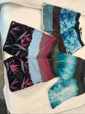 Hurley Blue Teal Palm-Print Men's Swim Trunks lot of 3 size 28